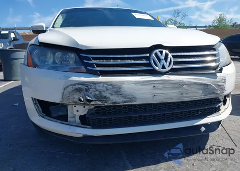 2015 Volkswagen Passat 1.8T Wolfsburg Edition из США, поврежденный, VIN 1VWAT7A34FC048747